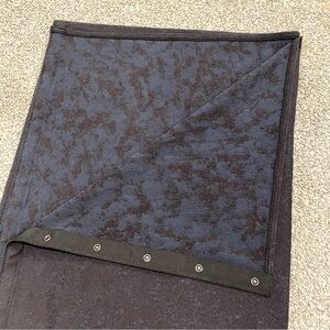 Lululemon Reversible Blue and Black Clasping Scarf